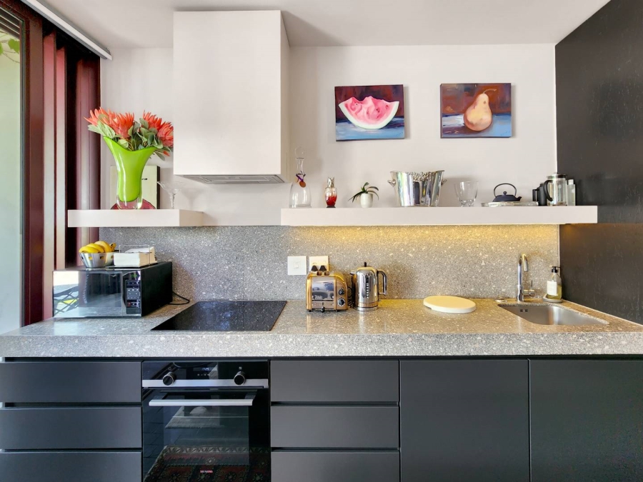 1 Bedroom Property for Sale in Fresnaye Western Cape